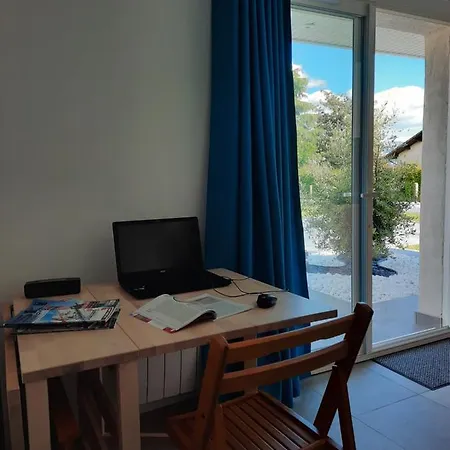 Mignon Studio Avec Terrasse Face Aux Montagnes Apartment *