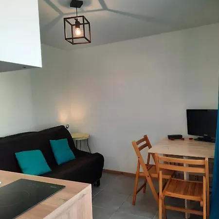 Apartment Mignon Studio Avec Terrasse Face Aux Montagnes